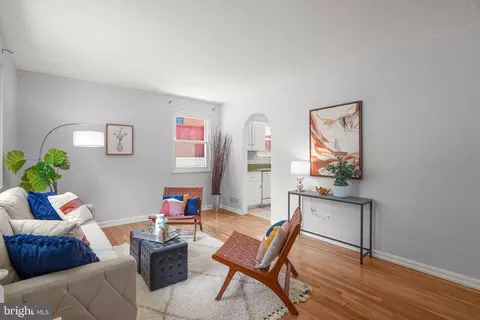 11606 Mapleview Dr, Silver Spring, MD 20902 photo 4