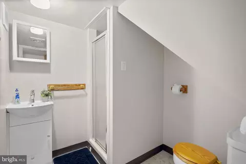 11606 Mapleview Dr, Silver Spring, MD 20902 photo 24