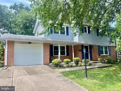 24 Cullinan Dr, Gaithersburg, MD 20878