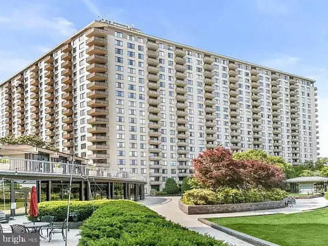5225 Pooks Hill Rd #715N, Bethesda, MD 20814