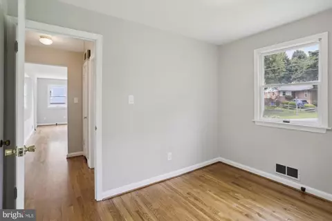 10007 Grant Ave, Silver Spring, MD 20910 photo 10