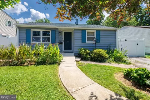 707 Douglass Ave, Rockville, MD 20850