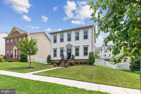 13510 Redspire Dr, Silver Spring, MD 20906 photo 2