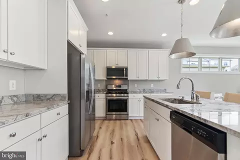 13510 Redspire Dr, Silver Spring, MD 20906 photo 6