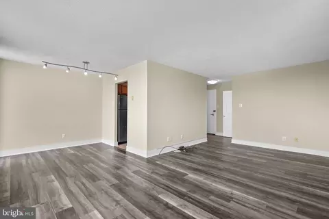 1220 Blair Mill Rd #709, Silver Spring, MD 20910 photo 7