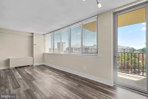 1220 Blair Mill Rd #709, Silver Spring, MD 20910 photo 12