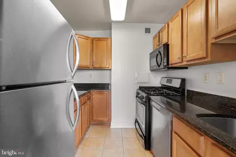 1220 Blair Mill Rd #709, Silver Spring, MD 20910 photo 15