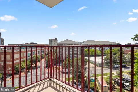 1220 Blair Mill Rd #709, Silver Spring, MD 20910 photo 13
