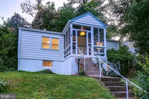 7012 Poplar Ave, Takoma Park, MD 20912