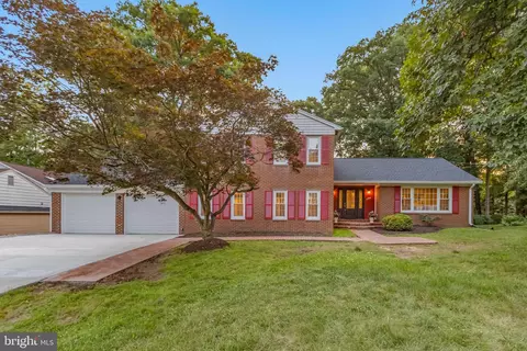 11208 Old Post Rd, Potomac, MD 20854 photo 2