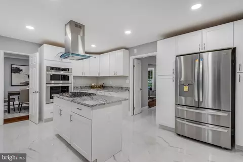 11208 Old Post Rd, Potomac, MD 20854 photo 8