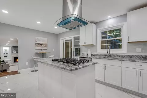11208 Old Post Rd, Potomac, MD 20854 photo 9