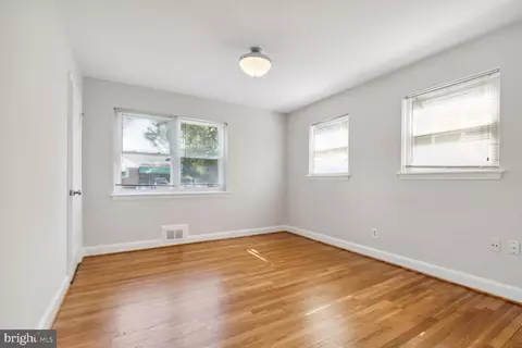 2205 Dennis Ave, Silver Spring, MD 20902 photo 9
