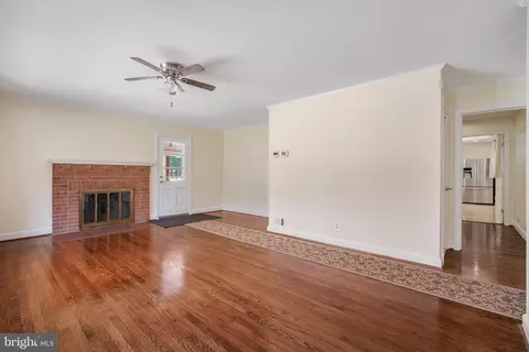 2114 Arcola Ave, Silver Spring, MD 20902 photo 3