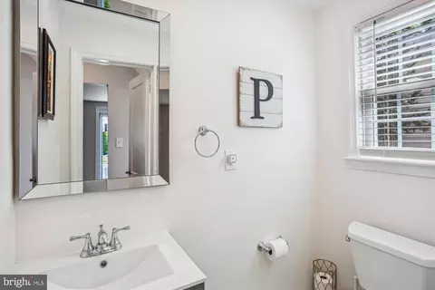 109 E Indian Spring Dr, Silver Spring, MD 20901 photo 12