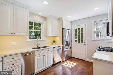 109 E Indian Spring Dr, Silver Spring, MD 20901 photo 9