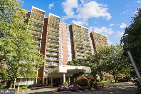 7401 Westlake Ter #201, Bethesda, MD 20817