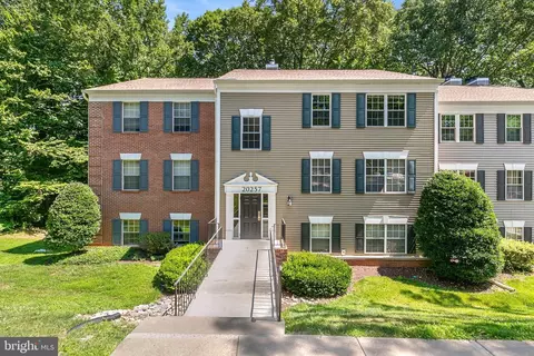 20257 Shipley Ter #5-A-302, Germantown, MD 20874