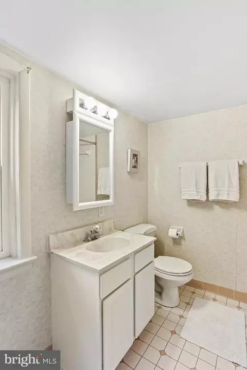 10602 Woodsdale Dr, Silver Spring, MD 20901 photo 26
