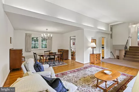 10602 Woodsdale Dr, Silver Spring, MD 20901 photo 4