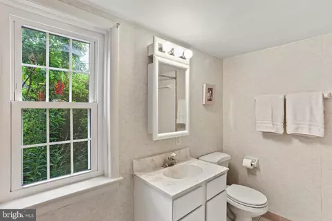 10602 Woodsdale Dr, Silver Spring, MD 20901 photo 25