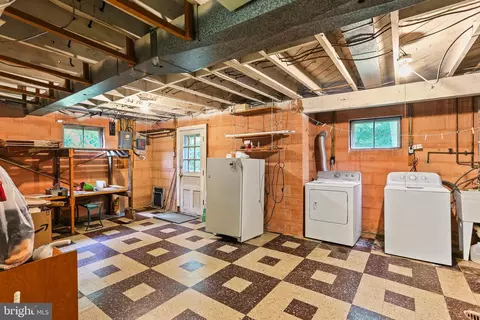 10602 Woodsdale Dr, Silver Spring, MD 20901 photo 27