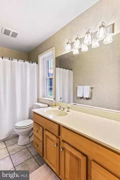 10602 Woodsdale Dr, Silver Spring, MD 20901 photo 20