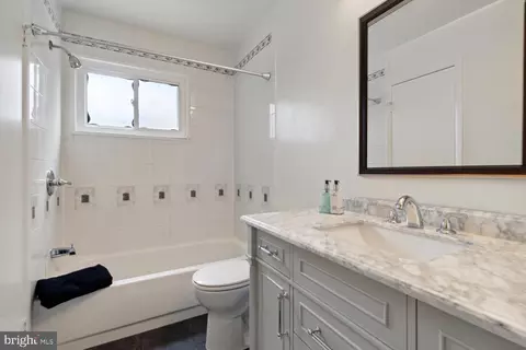 4305 Ferrara Dr, Silver Spring, MD 20906 photo 19