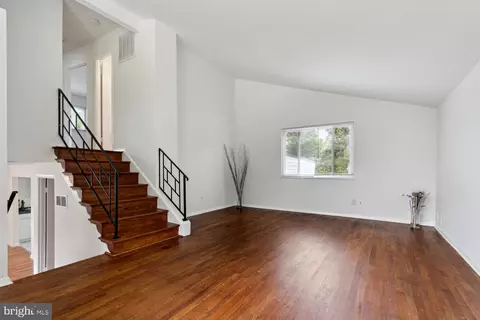 4305 Ferrara Dr, Silver Spring, MD 20906 photo 2