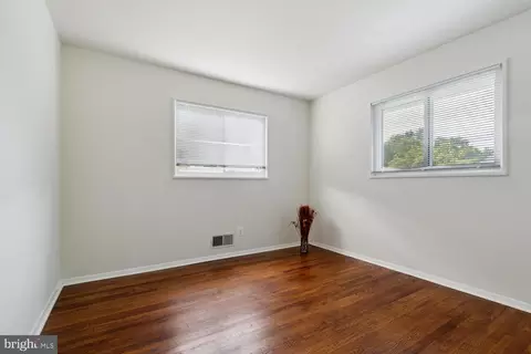 4305 Ferrara Dr, Silver Spring, MD 20906 photo 12