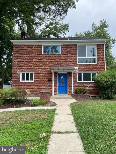 1206 Holton Ln, Takoma Park, MD 20912