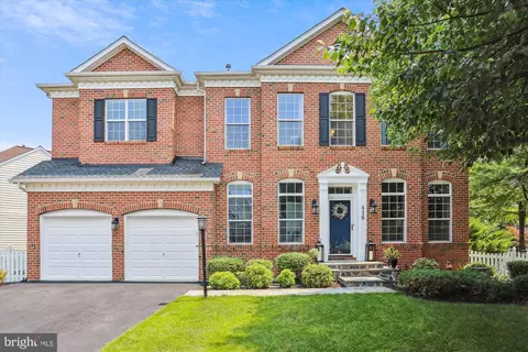 416 Misty Knoll Dr, Rockville, MD 20850