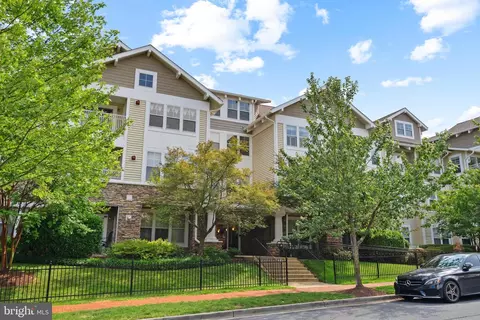12832 Clarksburg Square Rd #301, Clarksburg, MD 20871