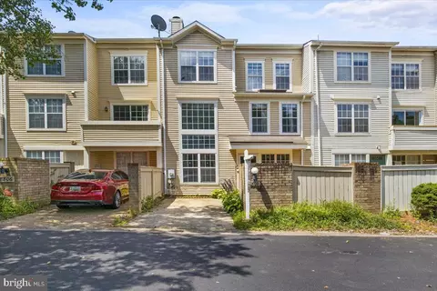 8808 Sturbridge Pl, Montgomery Village, MD 20886