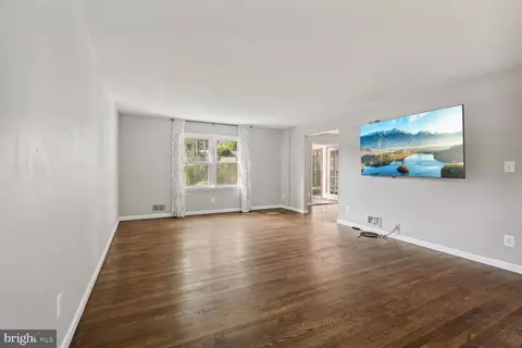 10411 Gatewood Ter, Silver Spring, MD 20903 photo 12