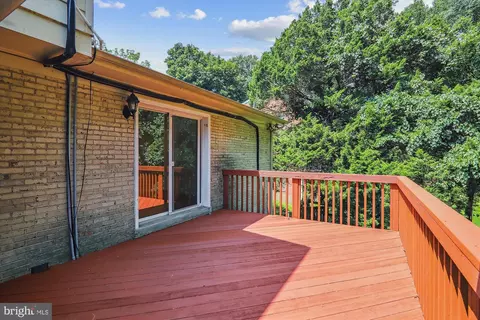 13625 Creekside Dr, Silver Spring, MD 20904 photo 6