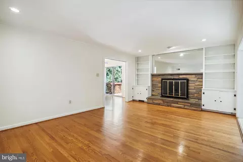 13625 Creekside Dr, Silver Spring, MD 20904 photo 28