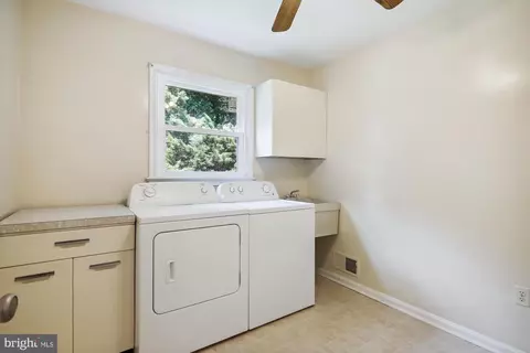 13625 Creekside Dr, Silver Spring, MD 20904 photo 37