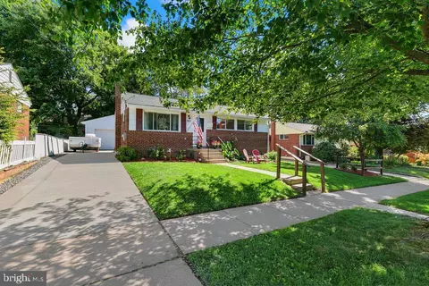 2817 Kingswell Dr, Silver Spring, MD 20902 photo 5