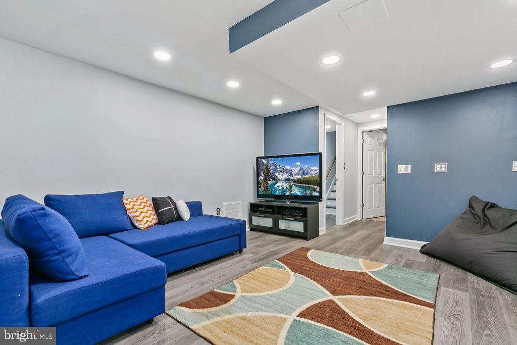 2817 Kingswell Dr, Silver Spring, MD 20902 photo 34