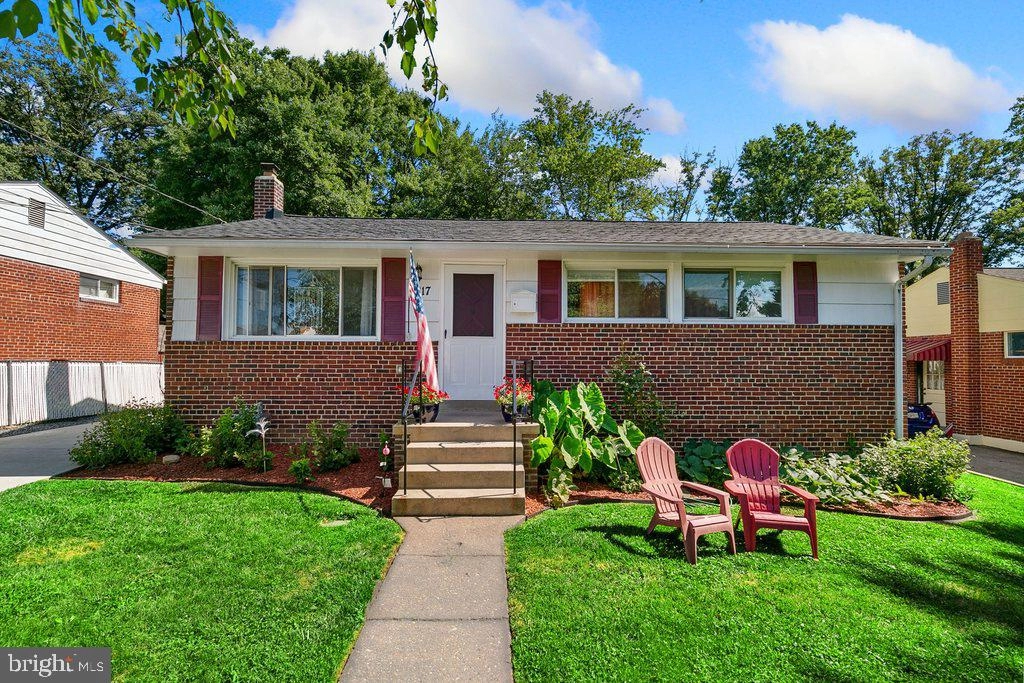 2817 Kingswell Dr, Silver Spring, MD 20902 photo 1