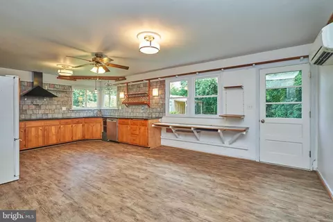 15901 Barnesville Rd, Boyds, MD 20841 photo 14