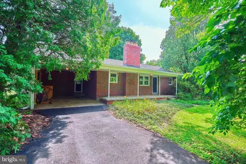 15901 Barnesville Rd, Boyds, MD 20841 photo 2
