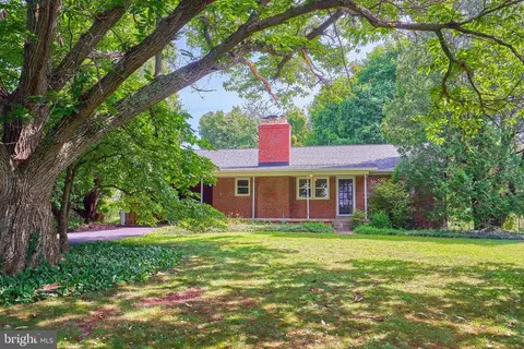 15901 Barnesville Rd, Boyds, MD 20841