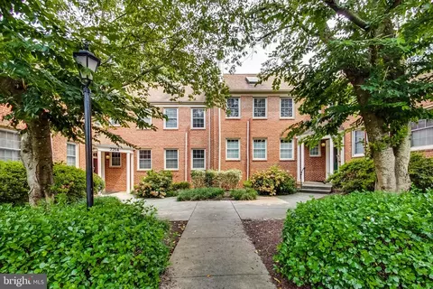 2216 Washington Ave #201, Silver Spring, MD 20910