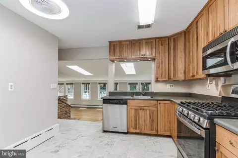 11407 Norris Dr, Silver Spring, MD 20902 photo 9