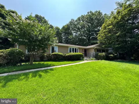 11407 Norris Dr, Silver Spring, MD 20902 photo 2