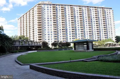 5225 Pooks Hill Rd #1707N, Bethesda, MD 20814