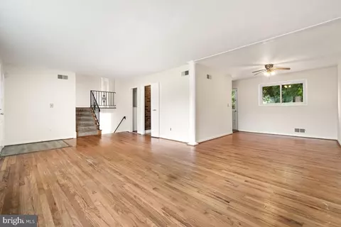 913 Jackson Rd, Silver Spring, MD 20904 photo 4