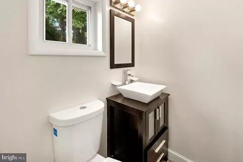 913 Jackson Rd, Silver Spring, MD 20904 photo 17